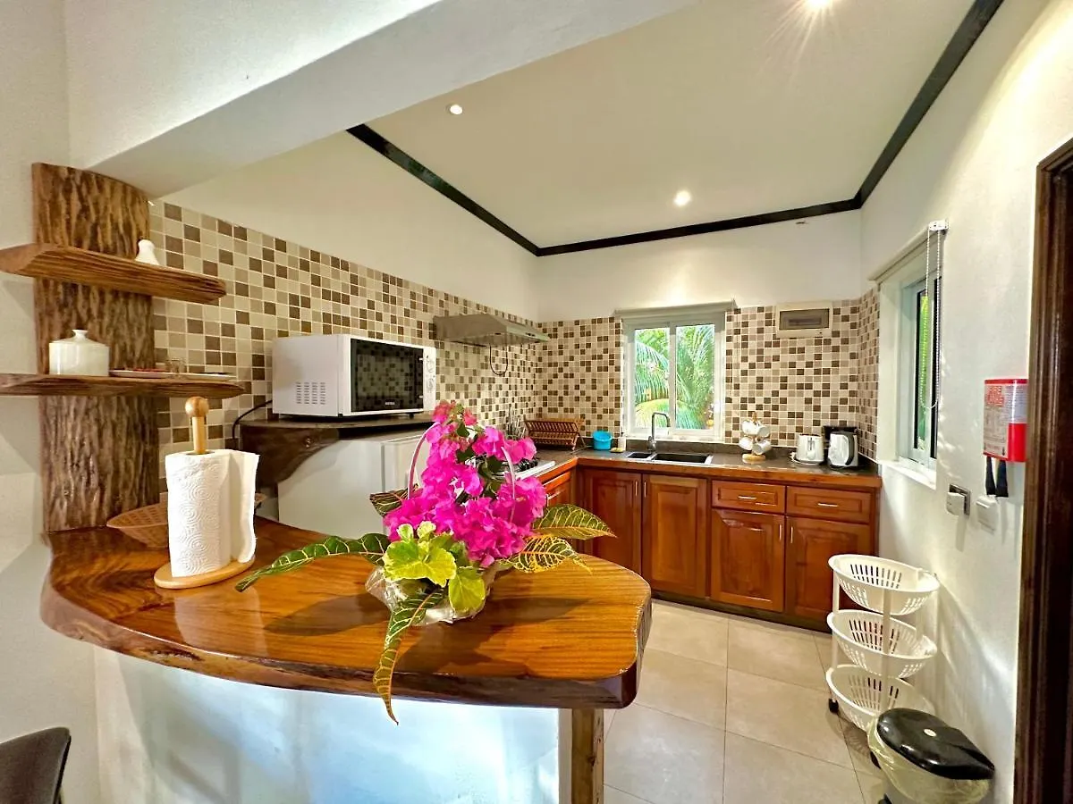 Seaside Self Catering Apartment Anse Royale